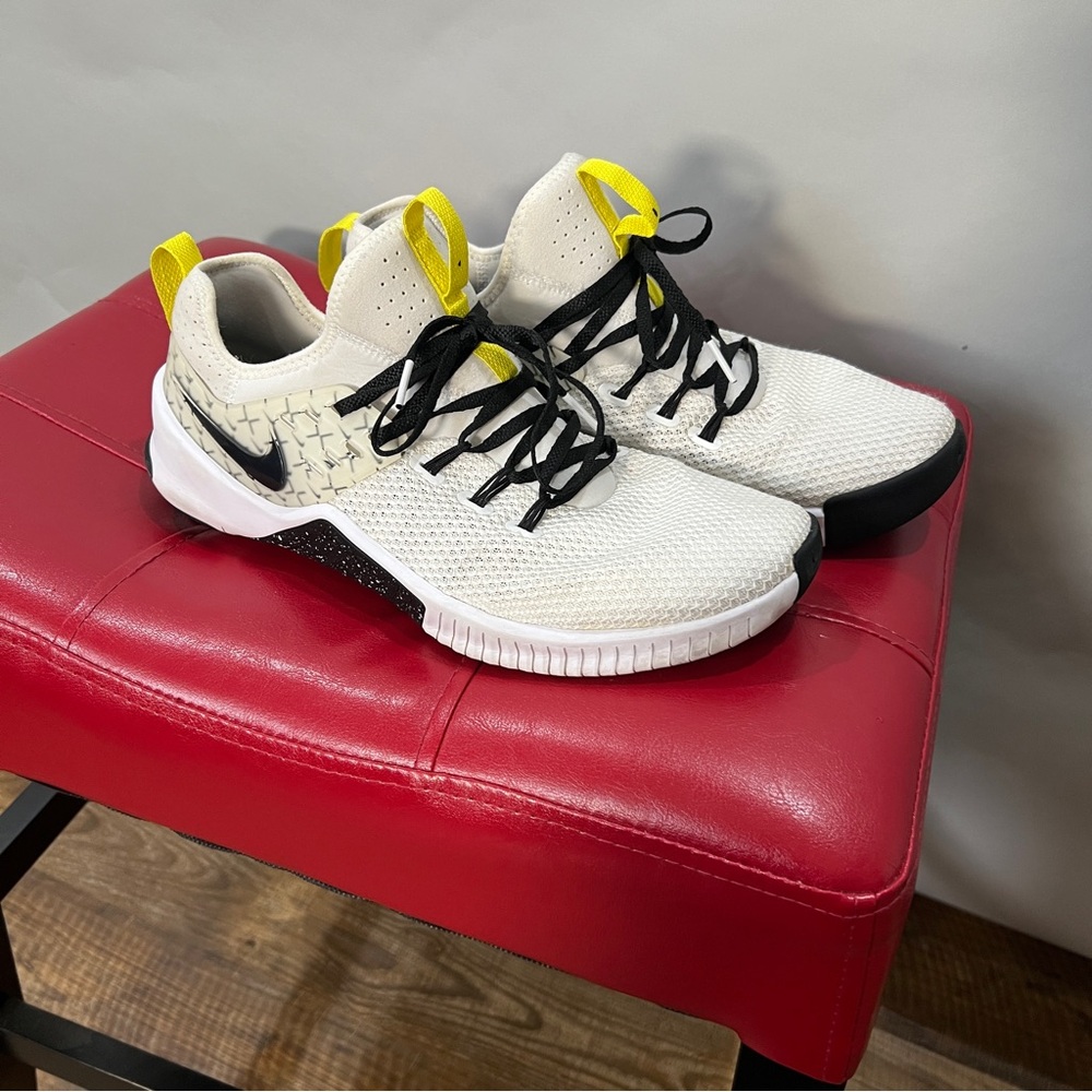 Nike Metcon Free 1 Shoes - Rare White Volt and Black colorway